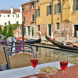 https://casa-burchielle.hotelinveneto.com