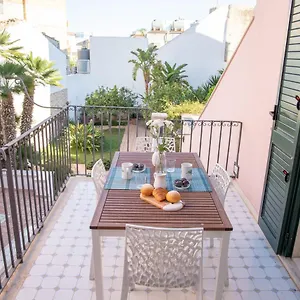 Talè Talè , Marina di Ragusa Italia