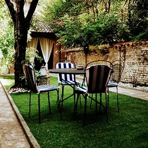 Garden Vittoria , Cremona Italia